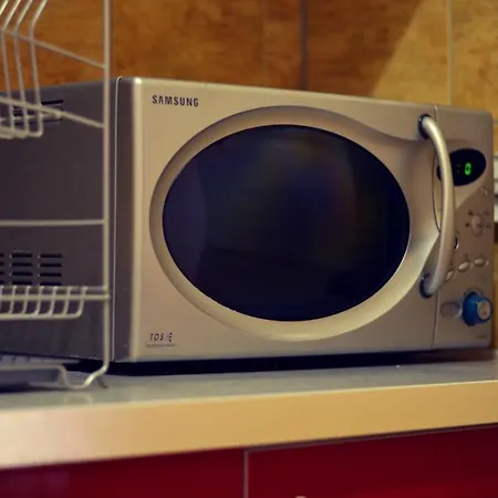 The One بيت شباب