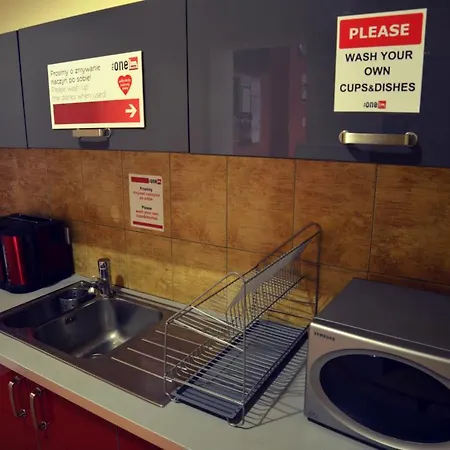 بيت شباب The One فروتسواف