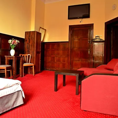 بيت شباب The One *